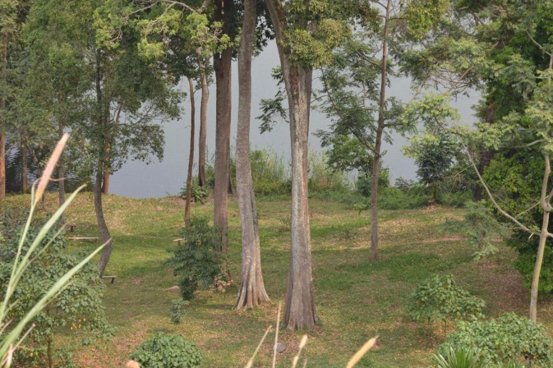 Lake Nyamirima Cottages Fort Portal Экстерьер фото